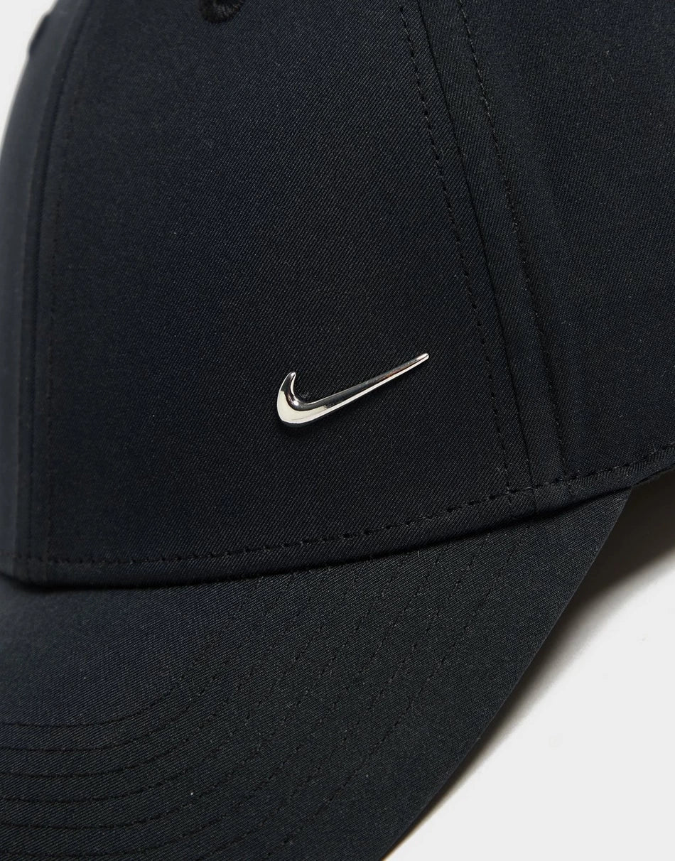Nike Club Structured Metal Swoosh Cap