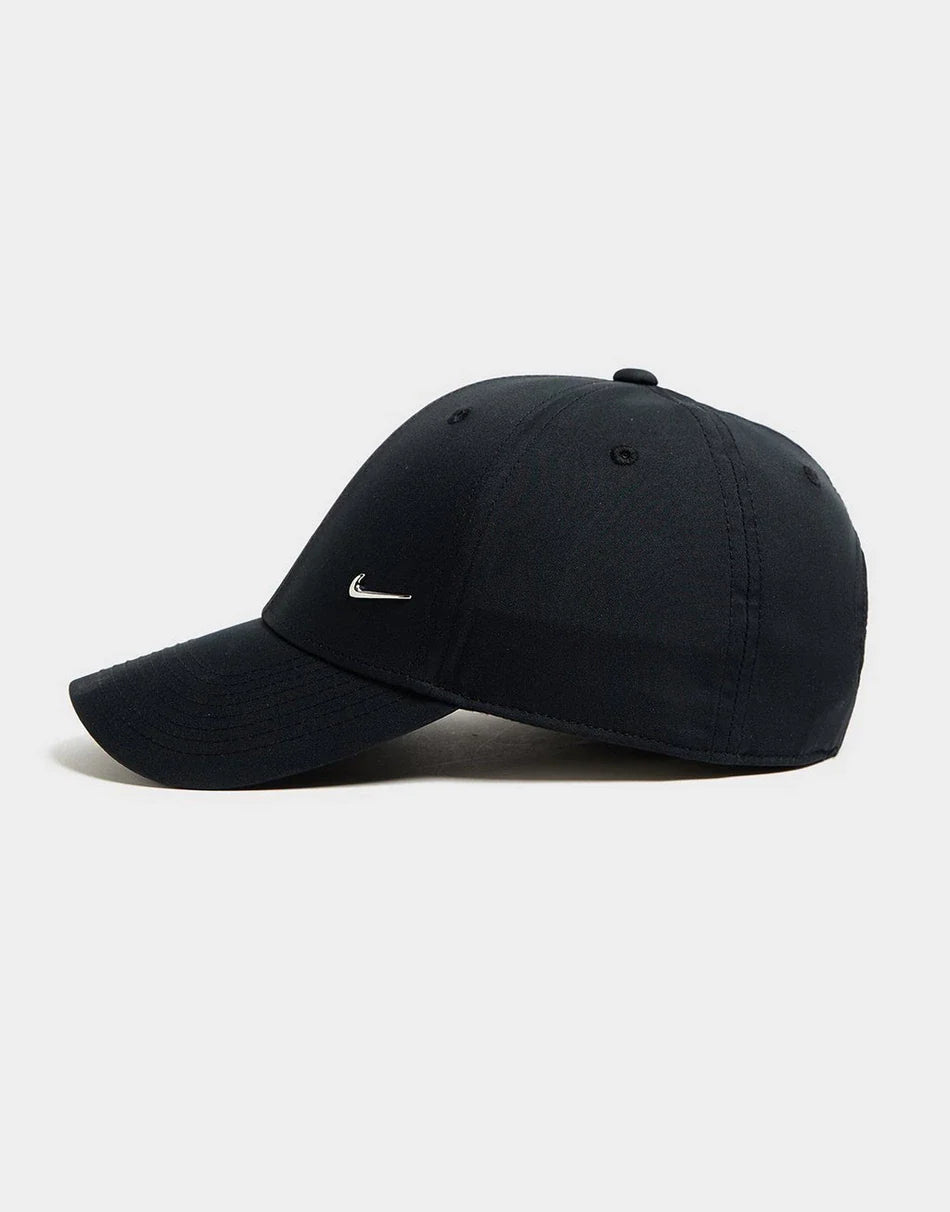 Nike Club Structured Metal Swoosh Cap